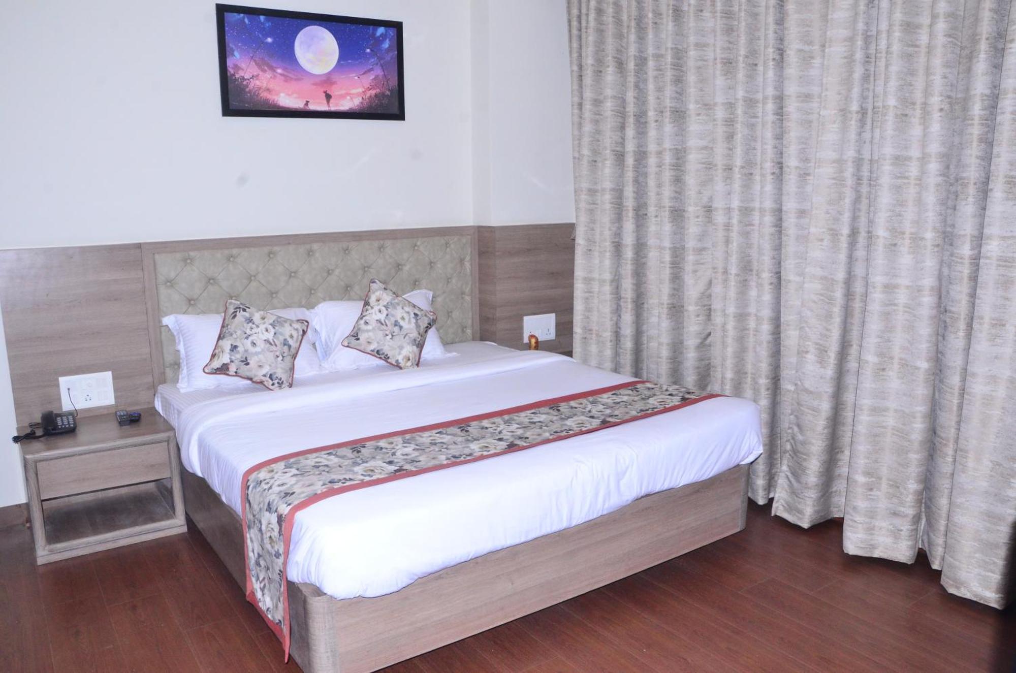 Hotel Nand Residency Ghazipur Экстерьер фото